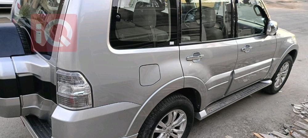 ميتسوبيشي باجيرو